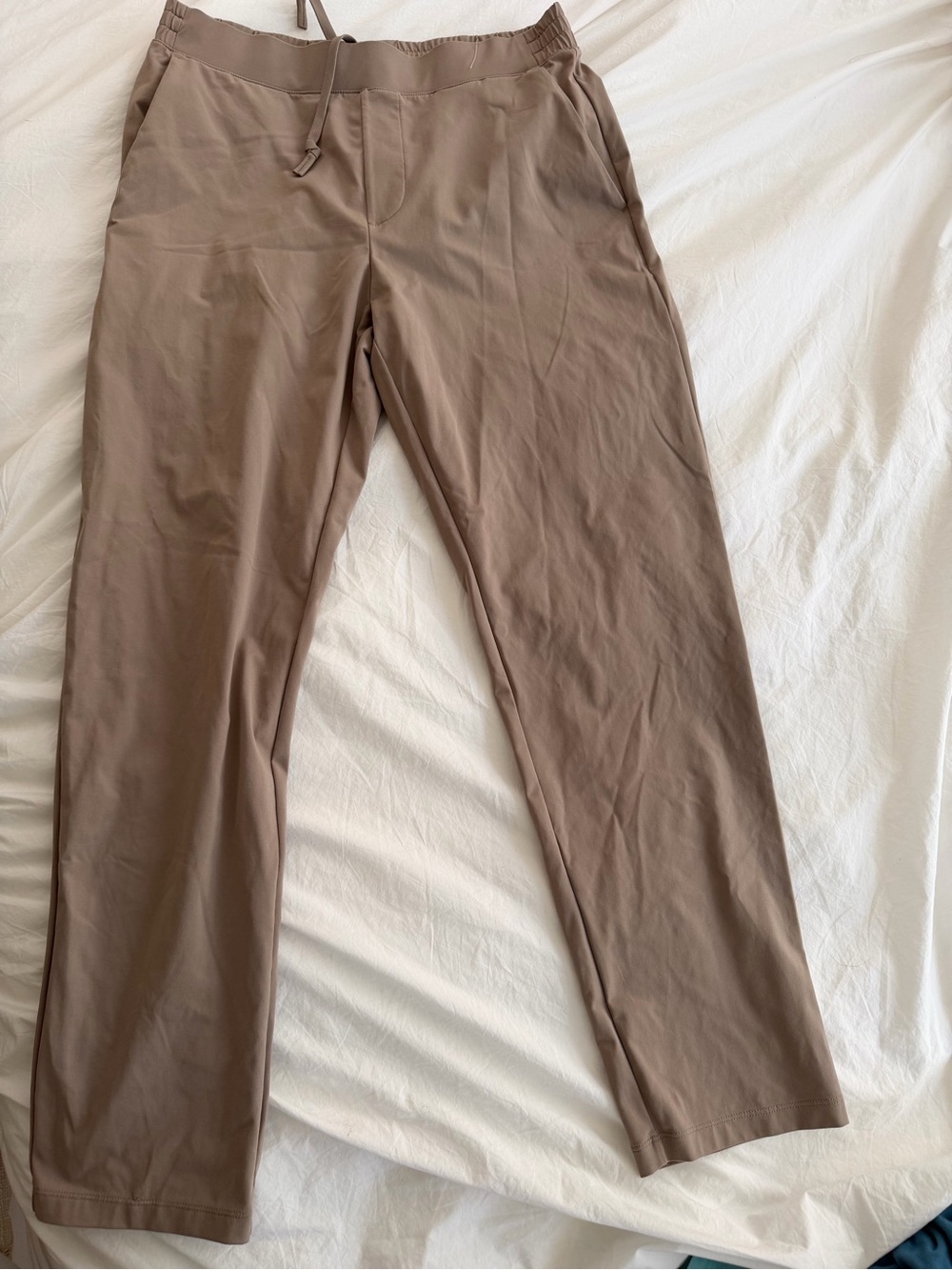 Uniqlo Men’s Ultra Stretch DRY-EX Tapered Pants Khaki M